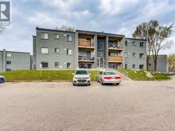 apartment at 90 KING EDWARD Avenue Unit# 10
