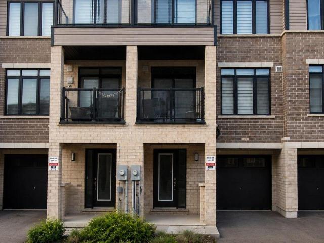 apartment at 913 – 585 COLBORNE STREET E