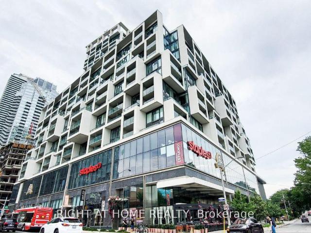 apartment at 926 – 8 HILLSDALE AVENUE