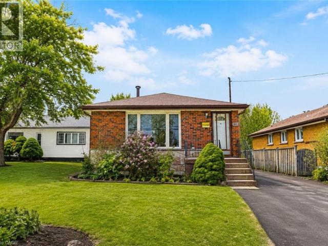 apartment at 928 UPPER GAGE Avenue, Hamilton, Ontario, L8V4K9