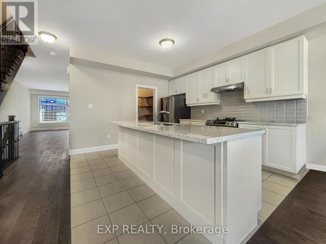 apartment at 923 ISAAC PHILLIPS WAY
