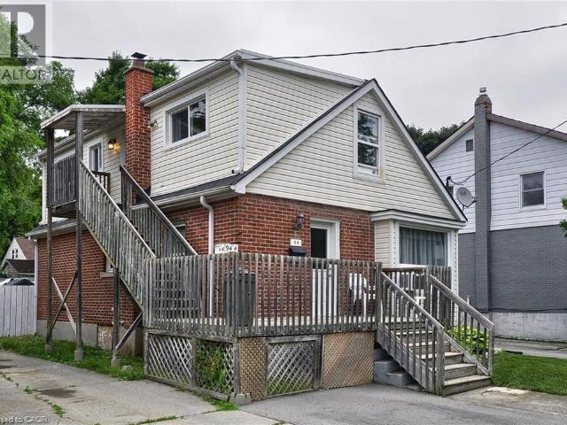 apartment at 94 1 Avenue Unit# A