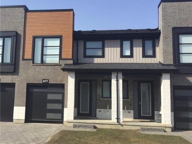 apartment at 977 977 WEST VILLAGE SQUARE, London North, Ontario, N6H0J7