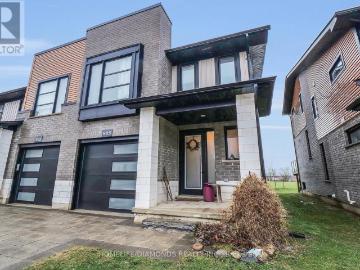 London, Ontario - Balcony, Fireplace, Parking