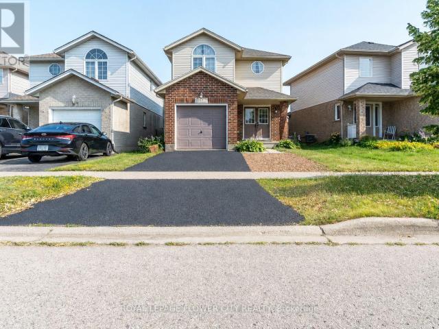 apartment at 99 WINDFLOWER DRIVE, Kitchener, Ontario, N2E4B3