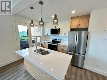 apartment at 9 3 WINGREEN COURT, Toronto, Ontario, M3B1B9