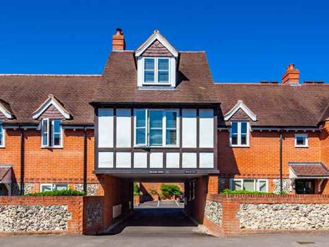 apartment at 9 Belleme Mews, Goring on Thames, RG8 9HJ