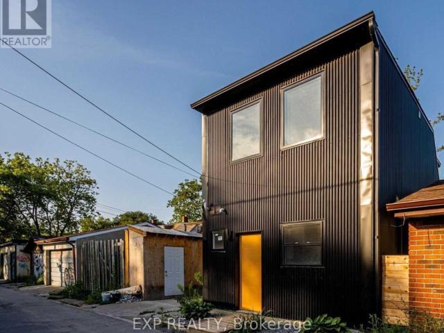 apartment at C 452 MONTROSE AVENUE, Toronto, Ontario, M6G3H1