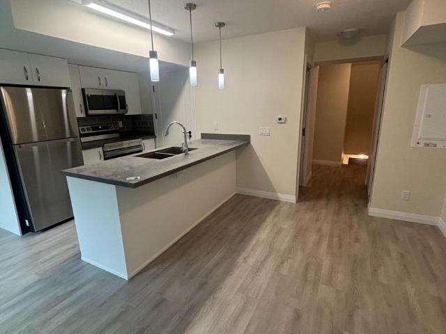 apartment at C 54 370 FISHER MILLS ROAD E, Cambridge, Ontario, N3C0G8