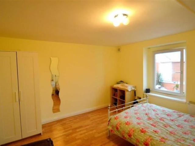 Apartment at Cotswold Road, Bristol