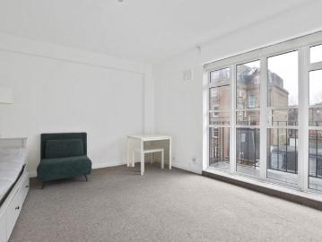 Apartment at Courtfield Gardens, Greater London