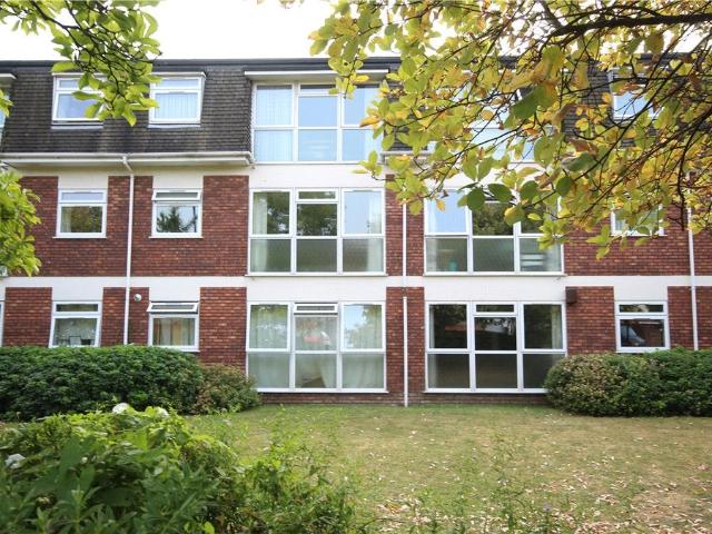 Apartment at Courtfield Gardens, Greater London