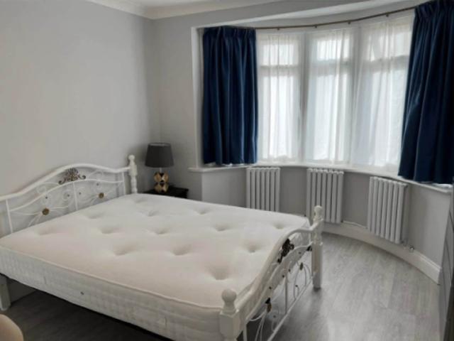 Apartment at Colonial Road, Slough