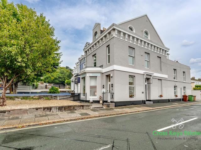 Apartment at College Avenue, Plymouth