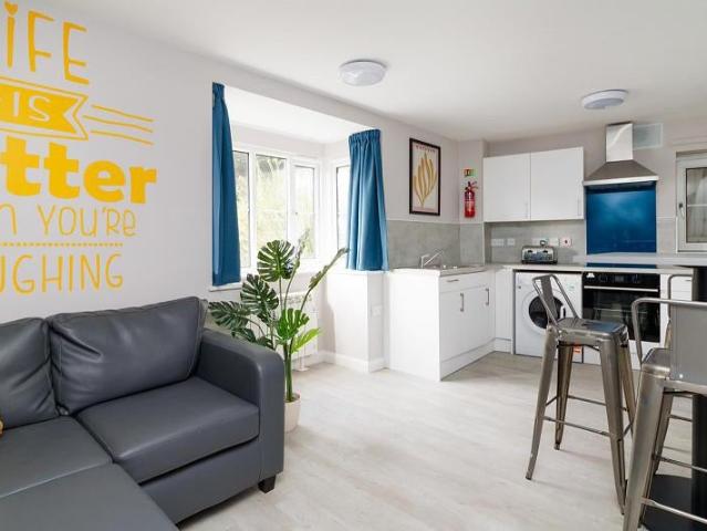Apartment at College Road, Canterbury