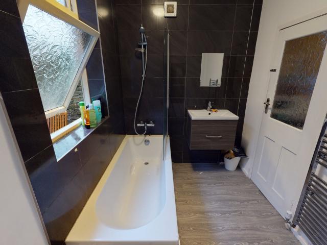Apartment at Commercial Way, Greater London