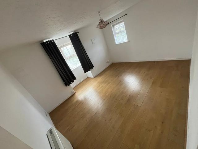 Apartment at Conifer Court, Greater London