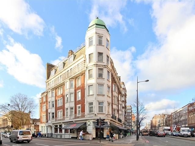 apartment at Connaught Court, W2