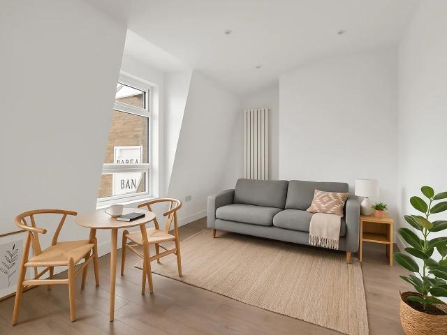 Apartment at Coombe Lane, Greater London