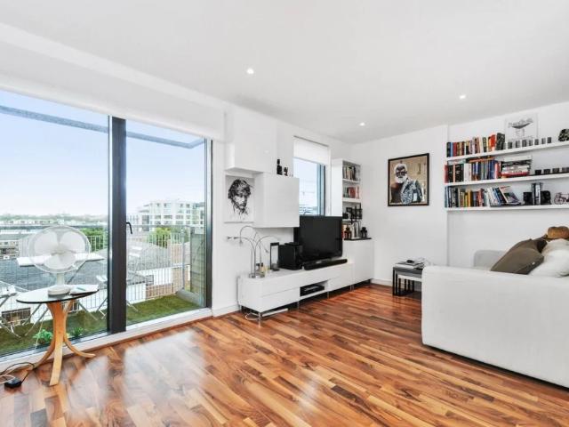 Apartment at Copenhagen Street, Greater London