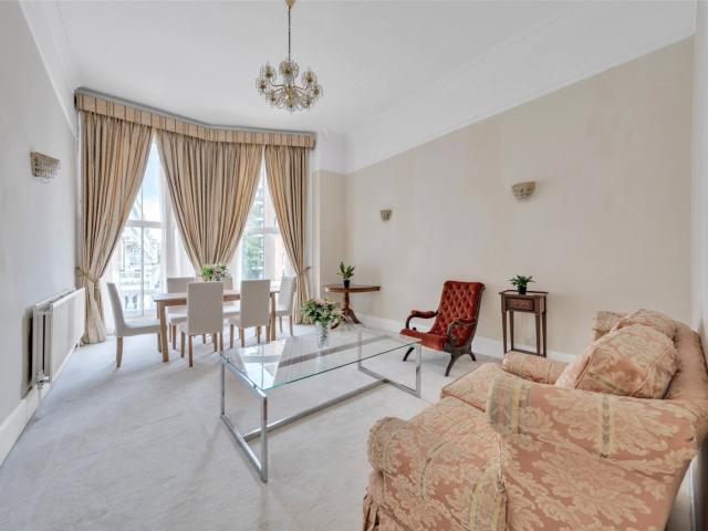 apartment at Cornwall Gardens, London, SW7 4AJ