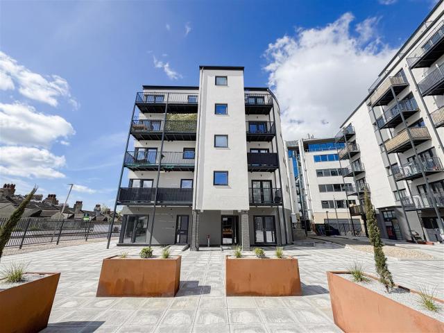 Apartment at Cornwallis Terrace, St Leonards
