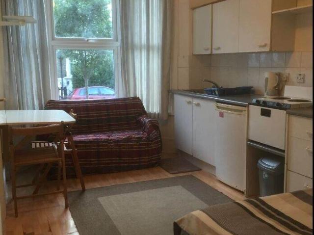 Apartment at Cathnor Road, Greater London