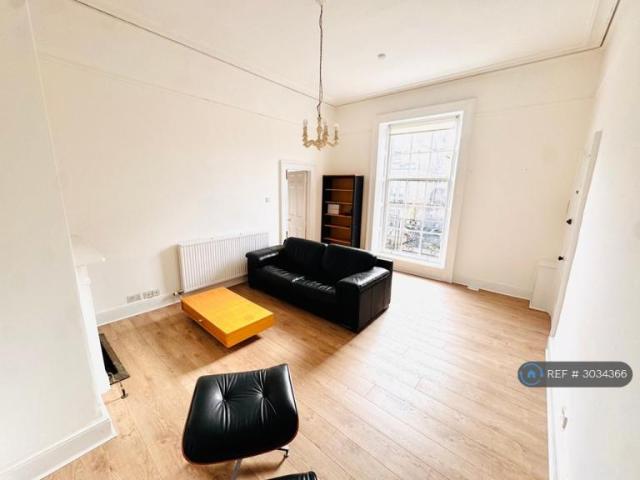 Apartment at Catharine Street, Liverpool
