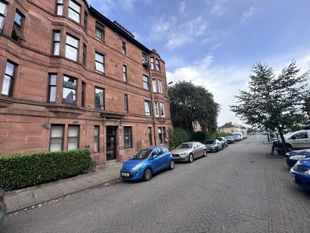 Apartment at Cathcart Road, Glasgow