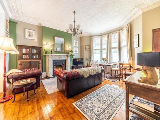 Apartment at Cathedral Road, Cardiff