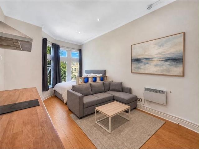 Apartment at Cathedral Road, Cardiff