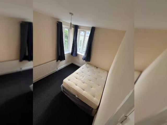 Apartment at Cavell Street, Greater London
