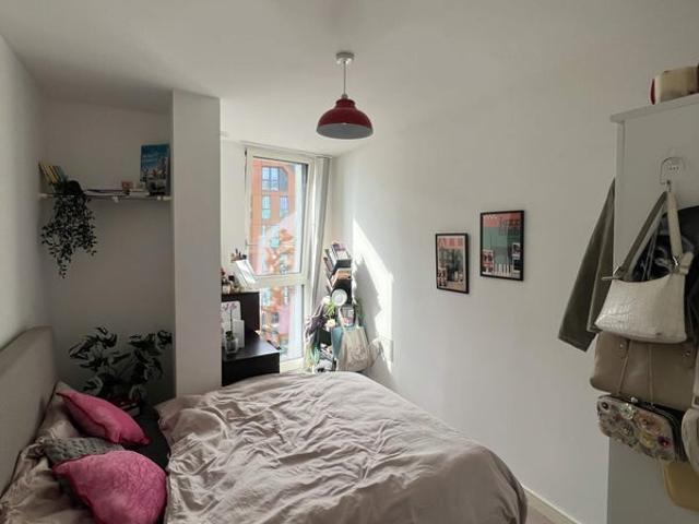 Apartment at Cable Walk, Greater London