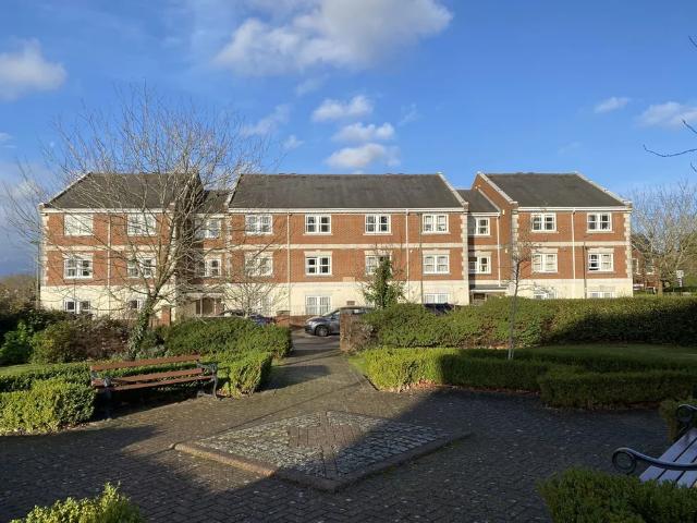 apartment at Cadogan House, St. Lukes Square, Guildford, GU1