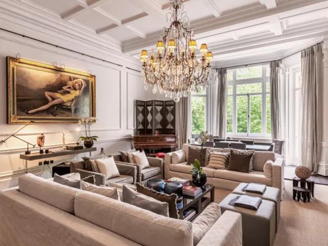Apartment at Cadogan Square, Greater London