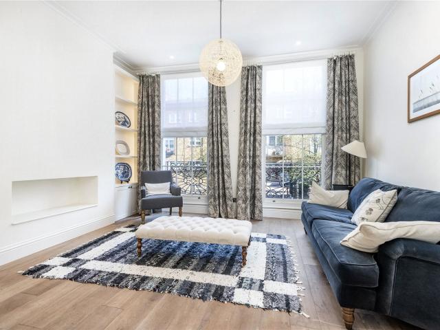 Apartment at Cadogan Street, Greater London