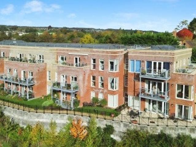 Apartment at Cainscross Road, Stroud