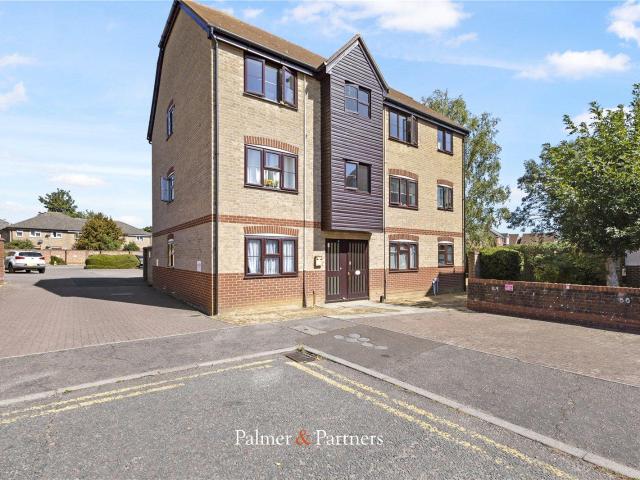 Apartment at California Close, Colchester