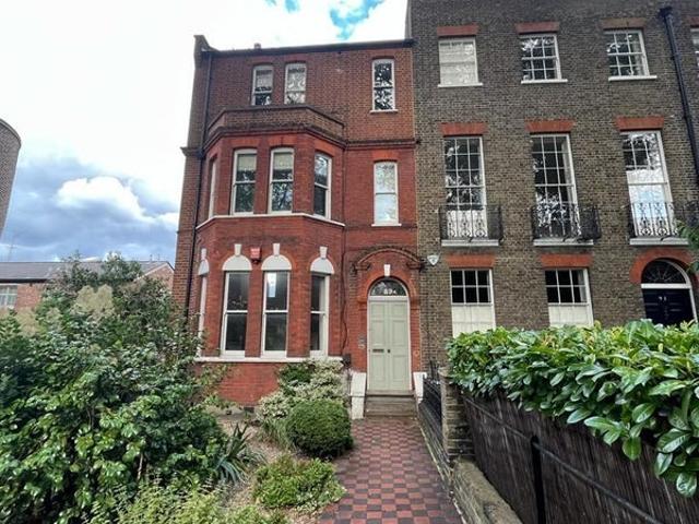 Apartment at Camberwell Grove, Greater London