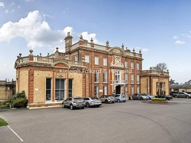 Apartment at Camden Park Road, Greater London