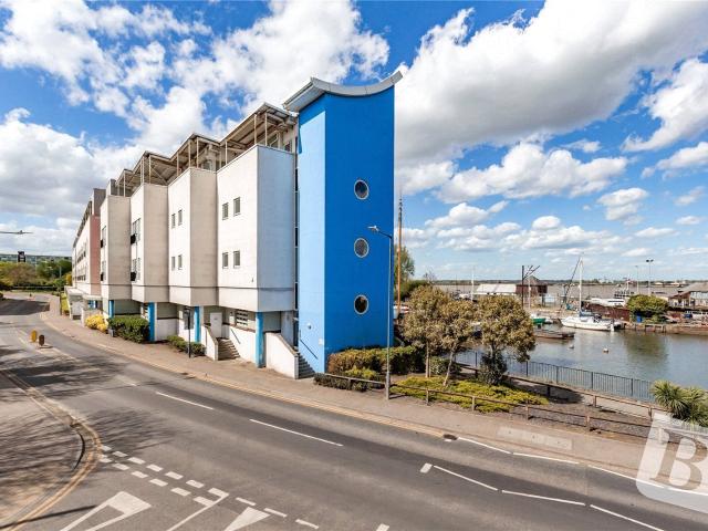 Apartment at Canal Road, Gravesham