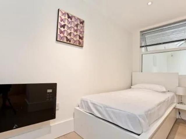 Apartment at Canfield Place, Greater London