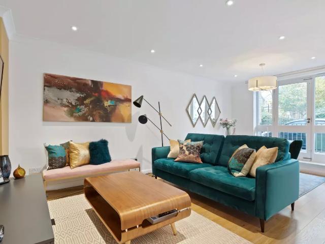Apartment at Canonbury Street, Greater London