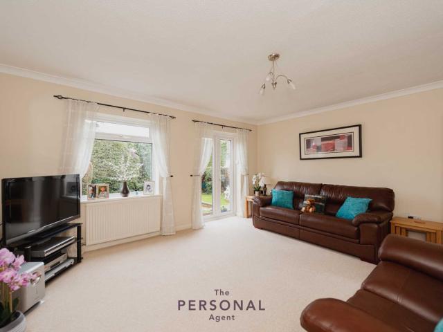 Apartment at Cardinal Close, Epsom