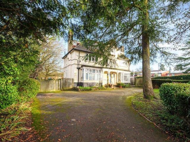 Apartment at Carew Road, Greater London