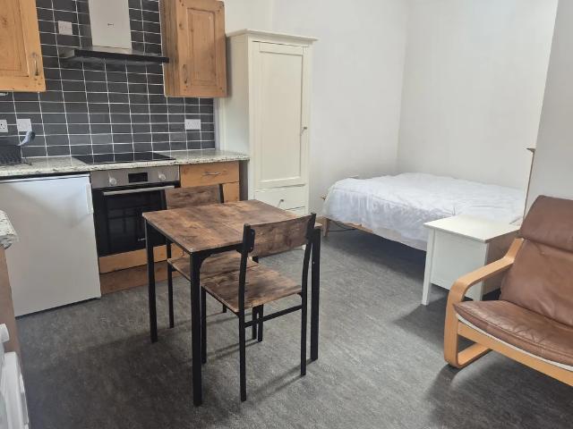 Apartment at Cash Lane, Elton