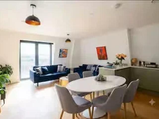 Apartment at Cassio Road, Watford