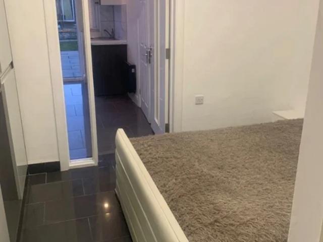 Apartment at Castle Avenue, Greater London