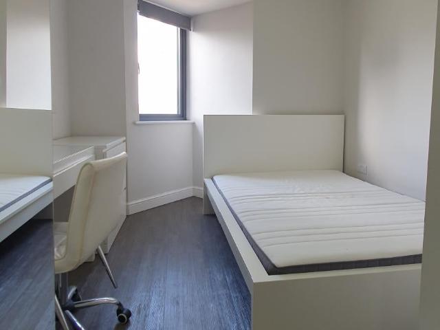 Apartment at Castle Lane, Cardiff