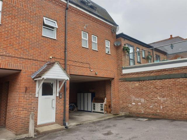 Apartment at Church Path, Rushmoor